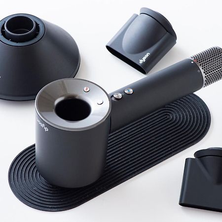 Okura Act City Hotel Hamamatsu Quarto foto Dyson supersonic hair dryer