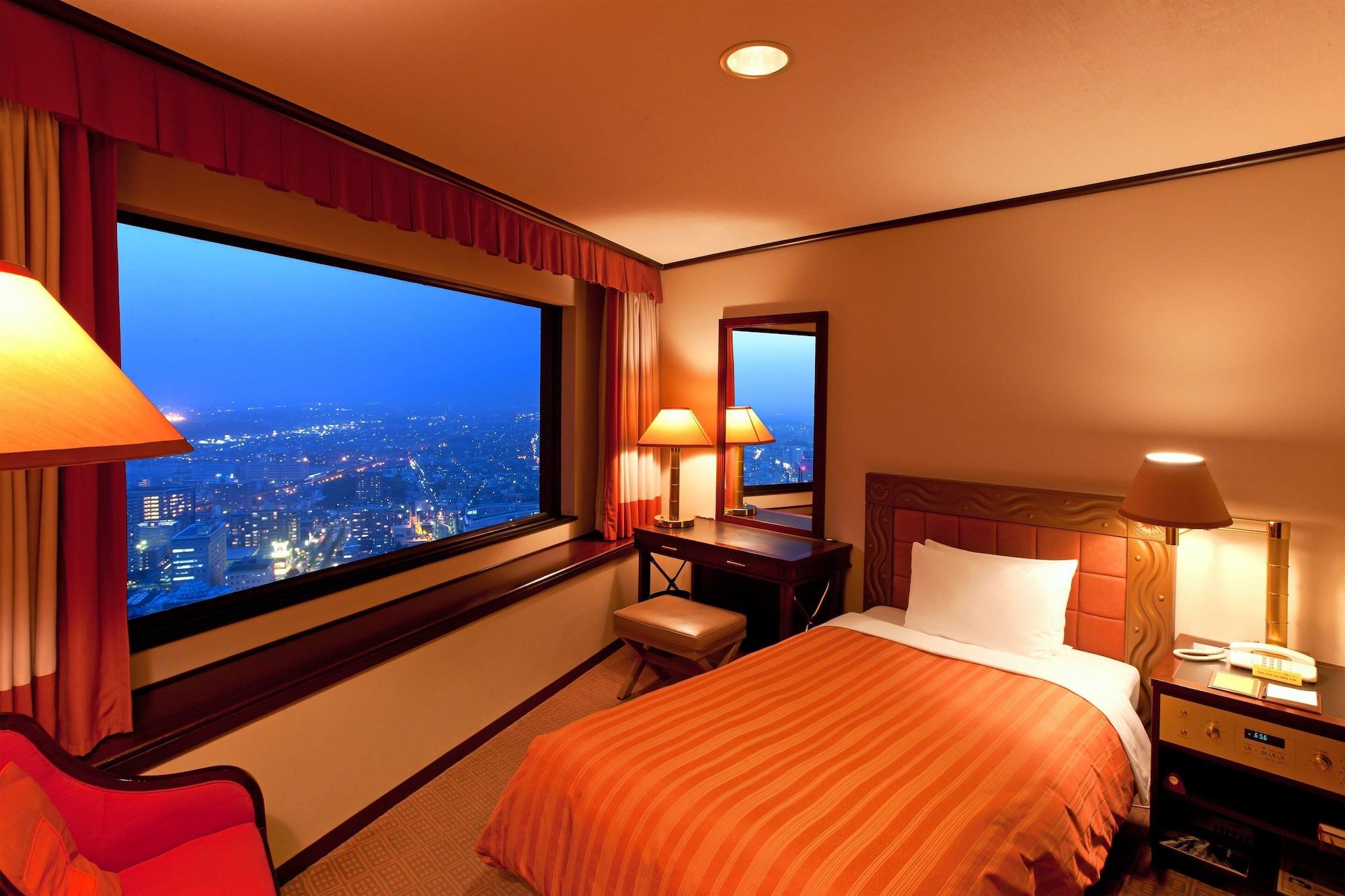 Okura Act City Hotel Hamamatsu Exterior foto A room at the hotel