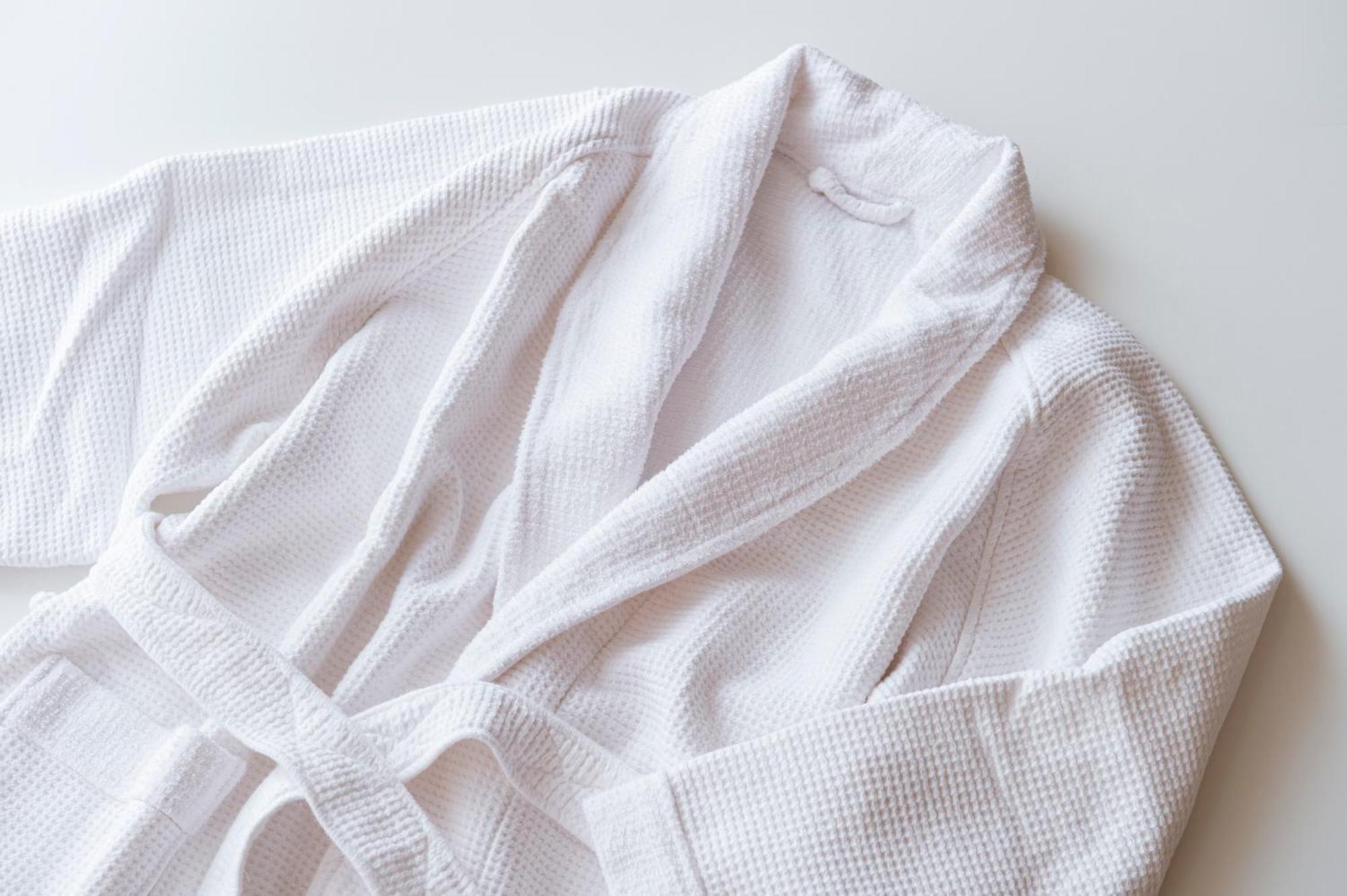 Okura Act City Hotel Hamamatsu Quarto foto A white bathrobe